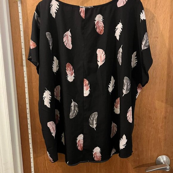Size 4XL - Shein - Black Pullover Blouse w/Feather Design - Picture 4 of 6